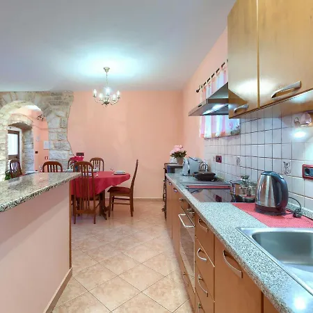 Holiday home Mate I Kate By Interhome *