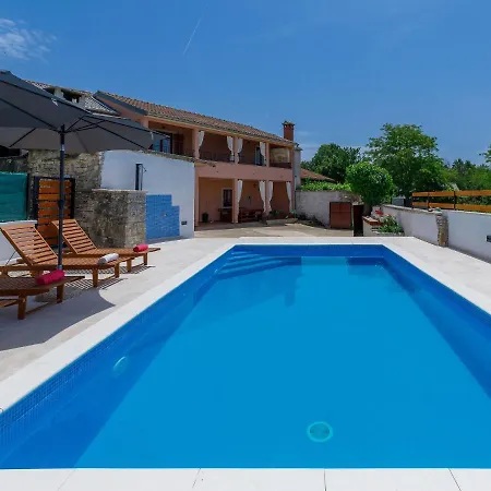 Holiday home Mate I Kate By Interhome